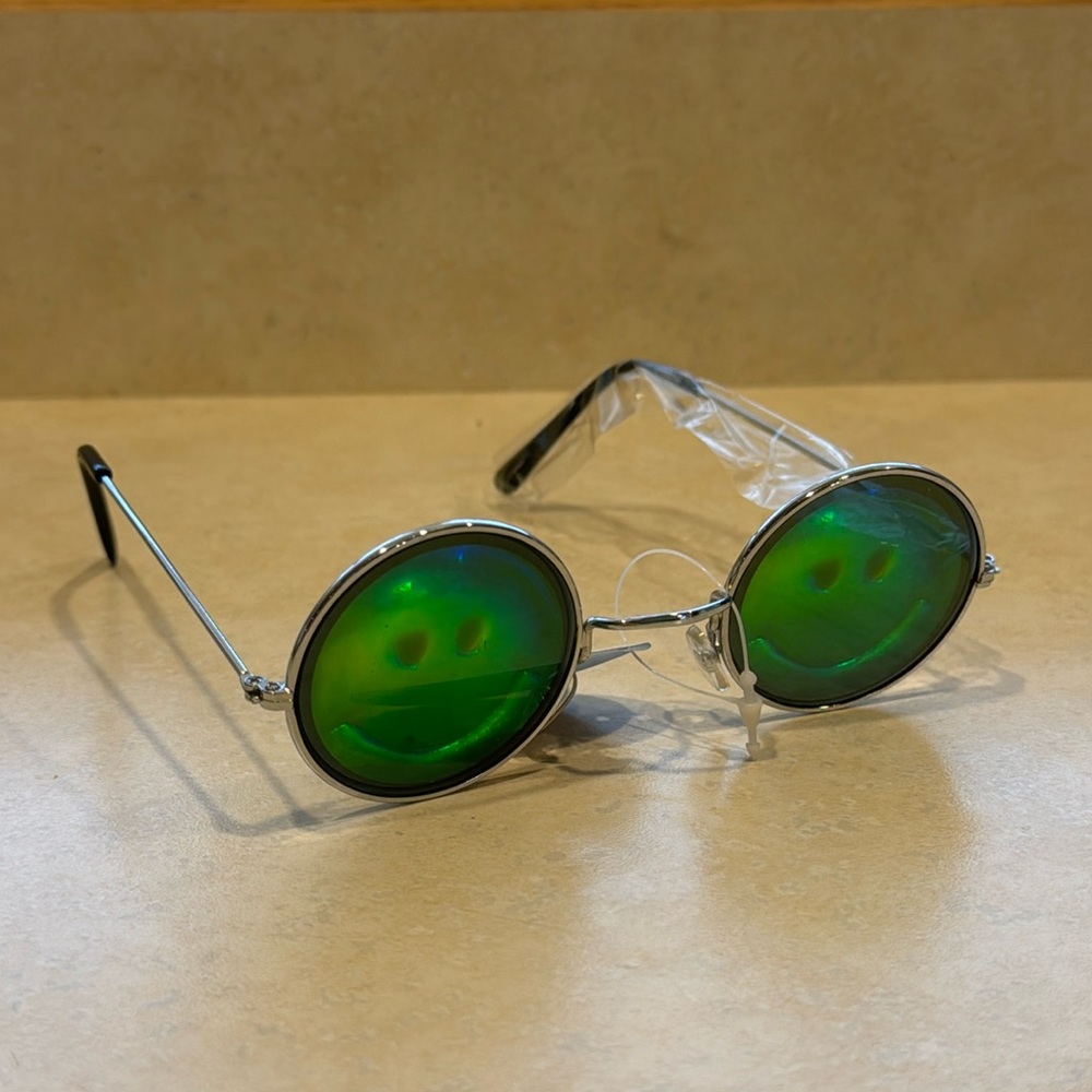 Unique Smiley Face Holographic Sunglasses